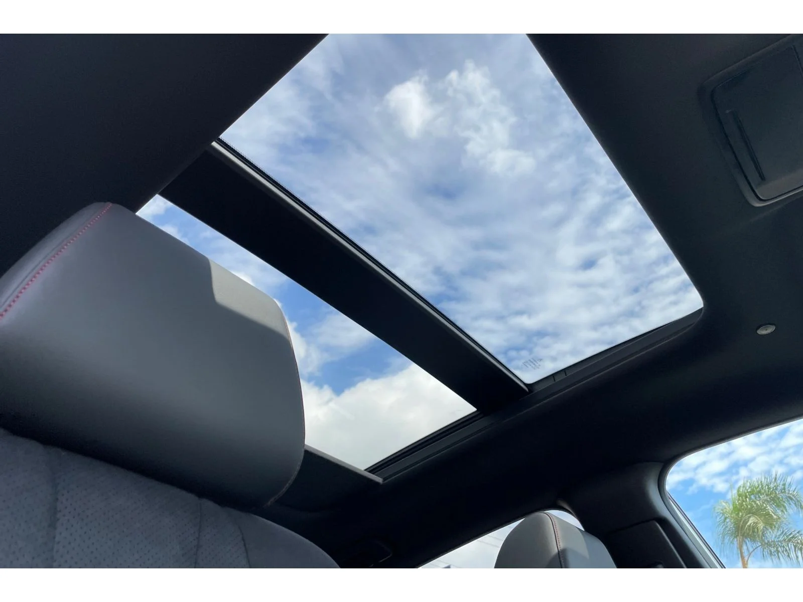 Used 2025 Solar Silver Metallic Acura w/A-Spec Package image 19