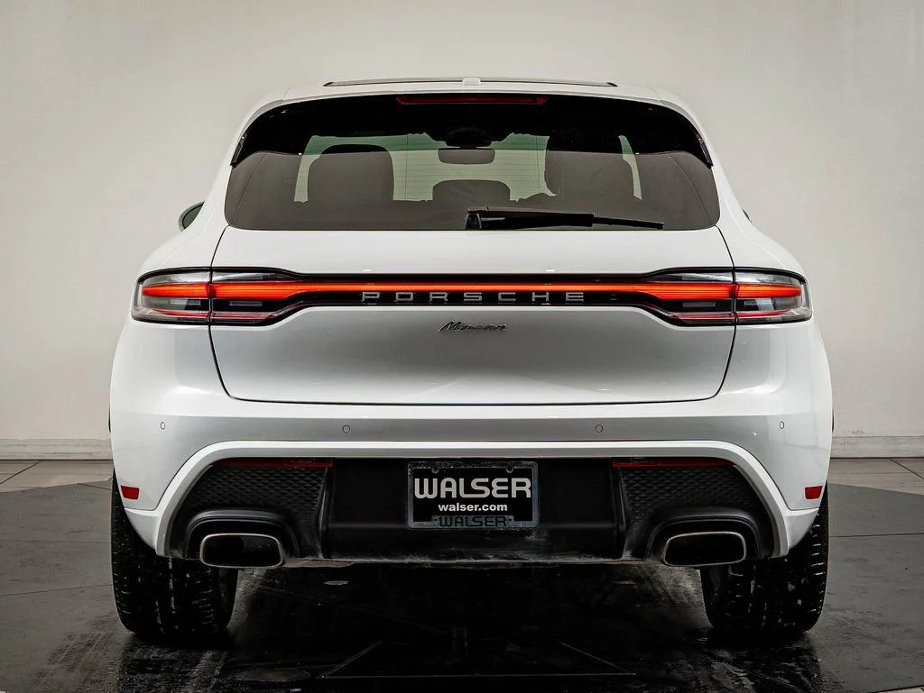 Used 2025 Carrara White Metallic Porsche  image 7