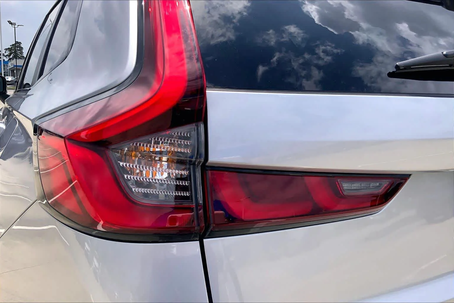 New 2026 Solar Silver Metallic Honda 2WD Sport Hybrid image 14