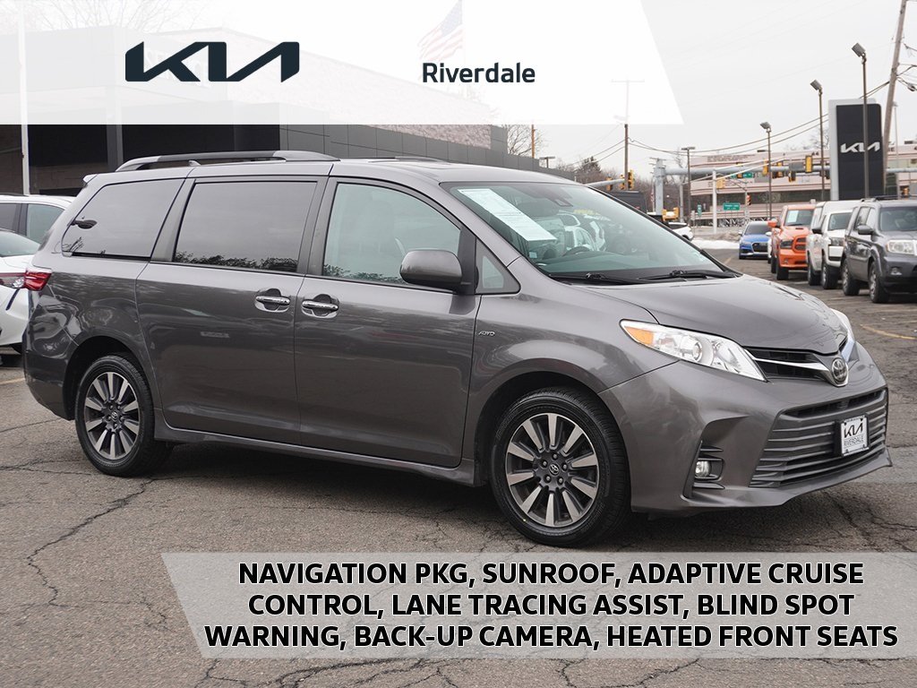 2018 Toyota Sienna XLE