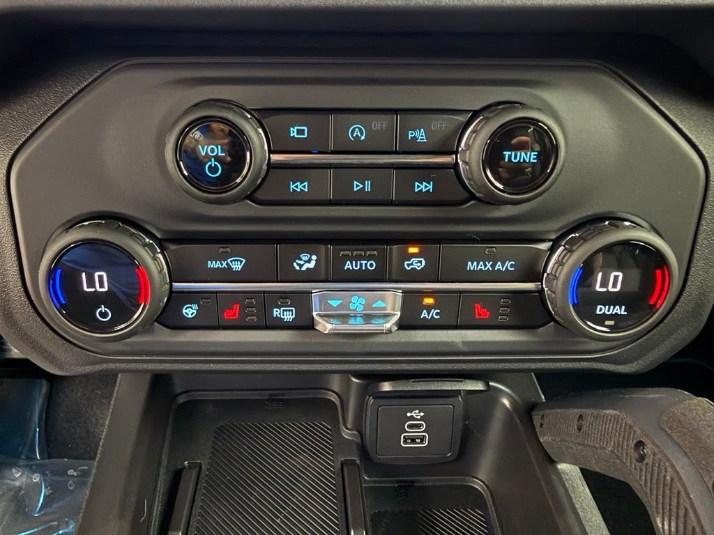 New 2026 Gray Ford Outer Banks image 6