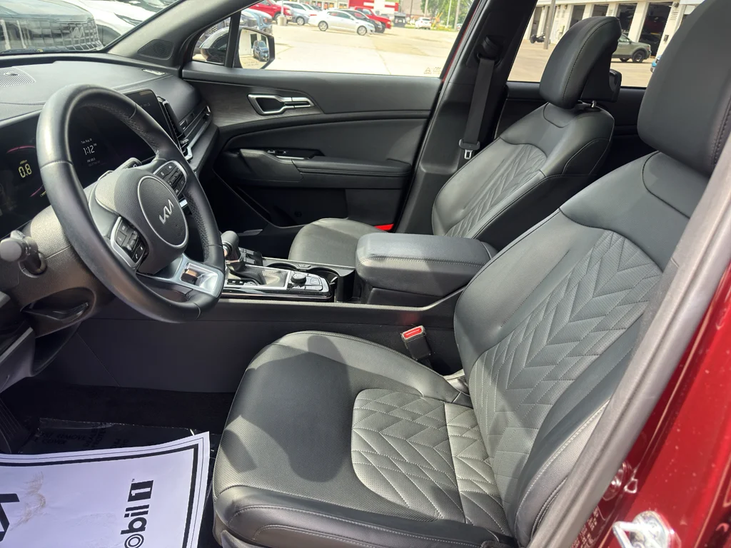 Used 2023 DAWNING RED Kia X-Line image 16