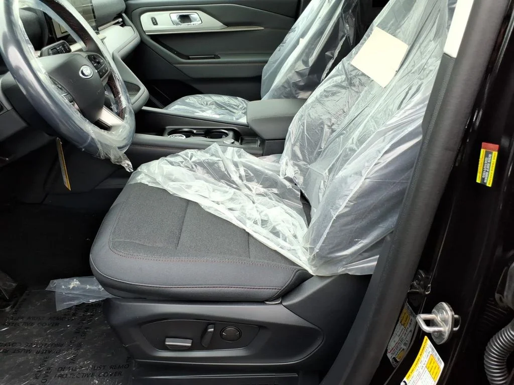 New 2026 Agate Black Metallic Ford Active image 13