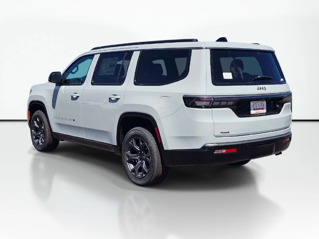 New 2026 Ghost Exterior Paint Jeep Limited Altitude image 12