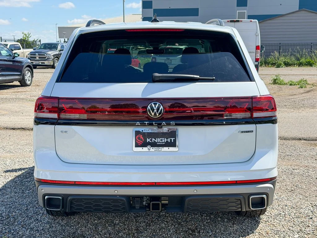 New 2026 Opal White Pearl Volkswagen 2.0T Peak Edition image 10