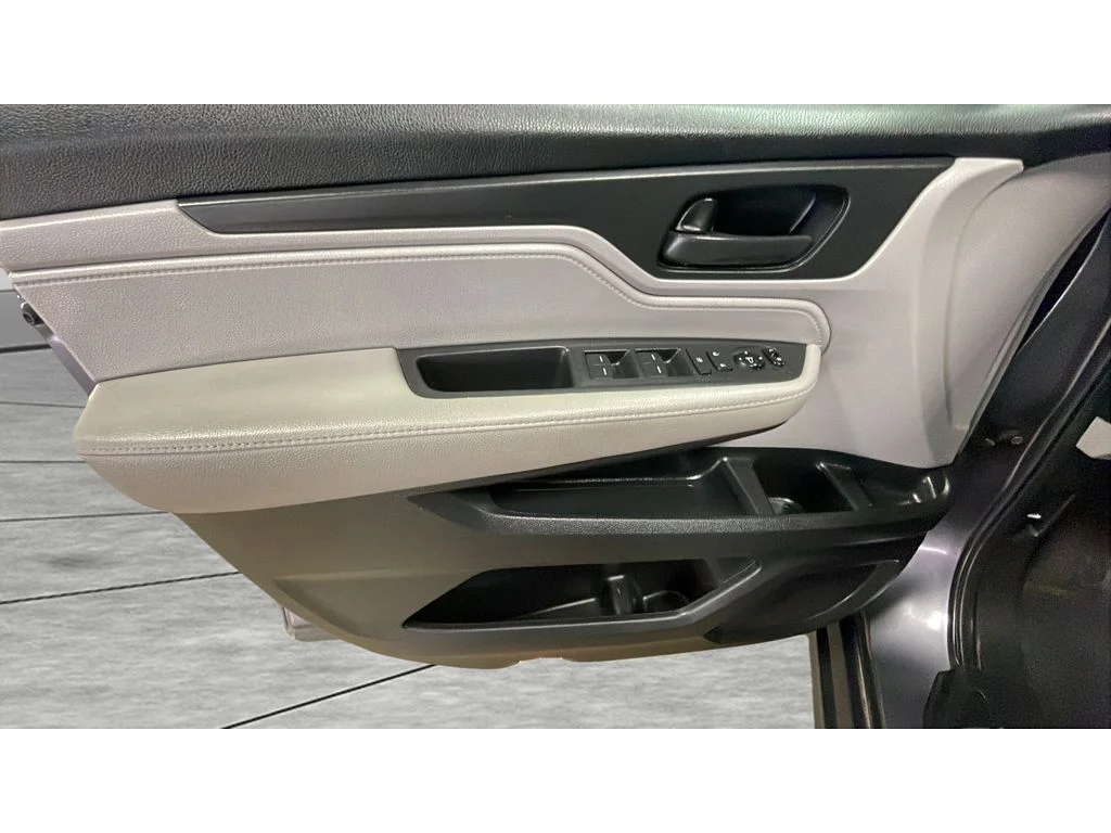 Used 2019 Modern Steel Metallic Honda EX image 10
