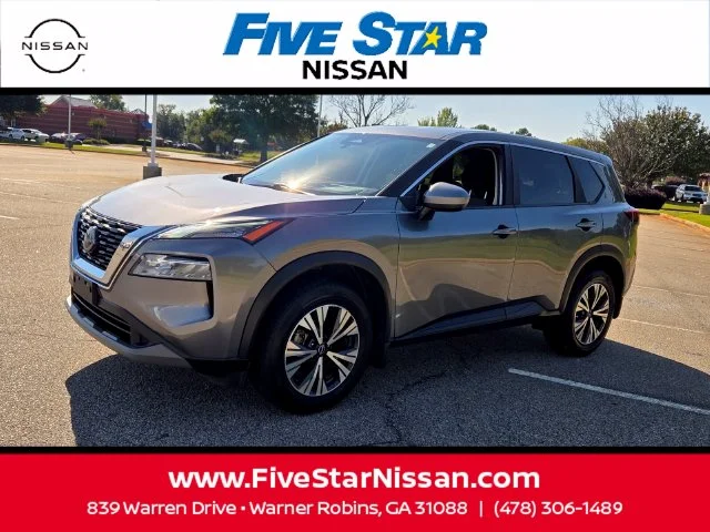 Used 2023 Gray Nissan SV image 3
