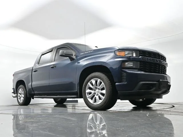Used 2020 NORTHSKY BLUE METALLIC Chevrolet Custom image 9