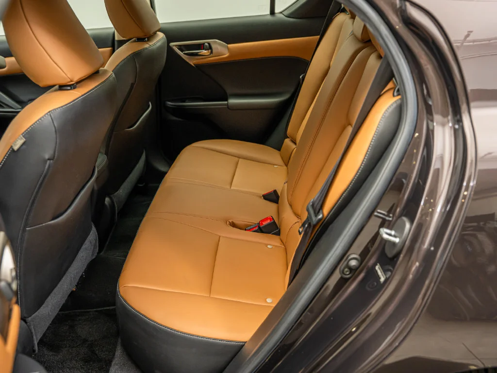 Used 2014 Pearl Lexus 200h image 41