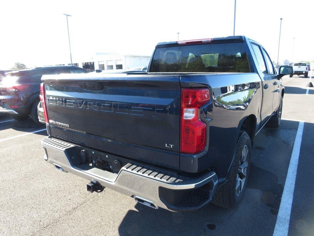 Used 2023 Blue Metallic Chevrolet LT image 9