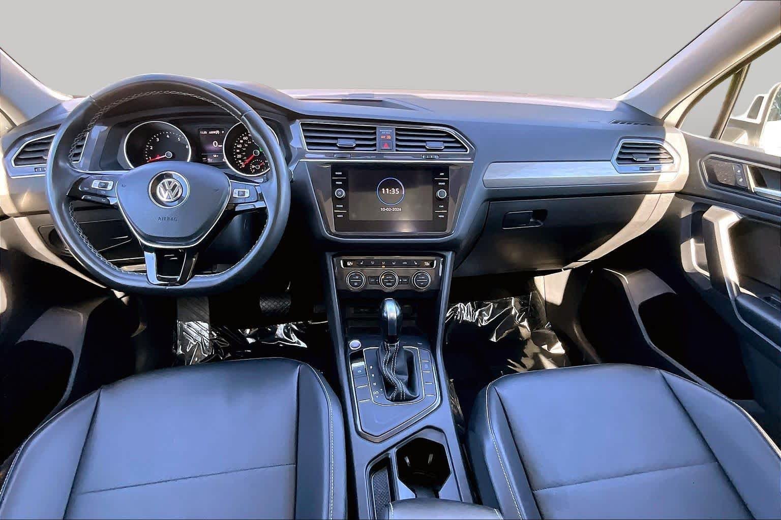 Used 2021  Volkswagen SE image 16