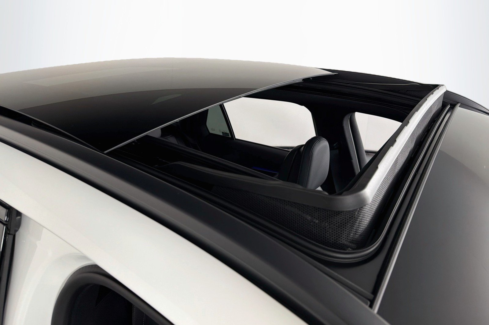 New 2027 Polar White Mercedes-Benz GLC 300 SUV image 21