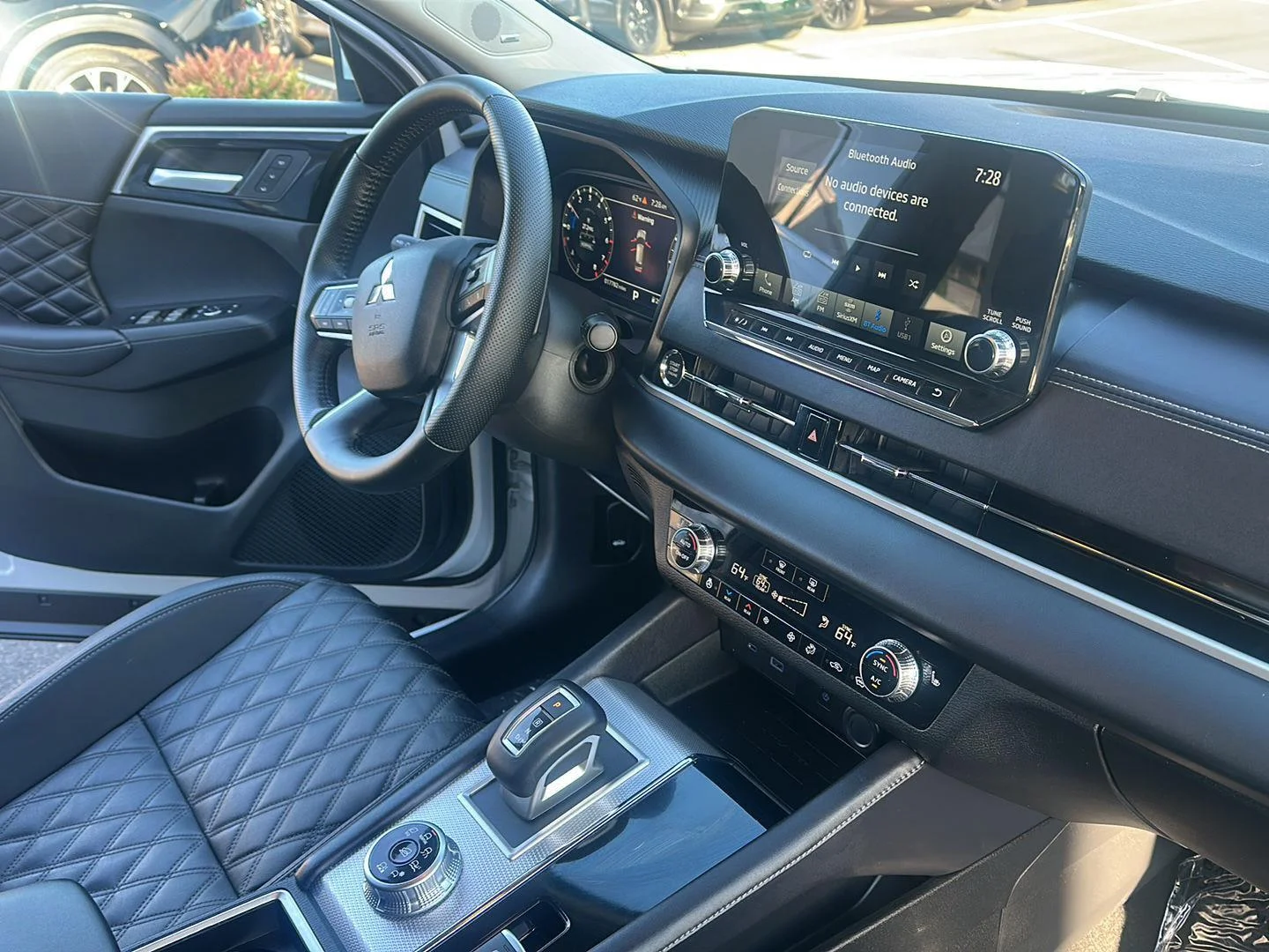 Used 2024 White Diamond Mitsubishi SEL image 18
