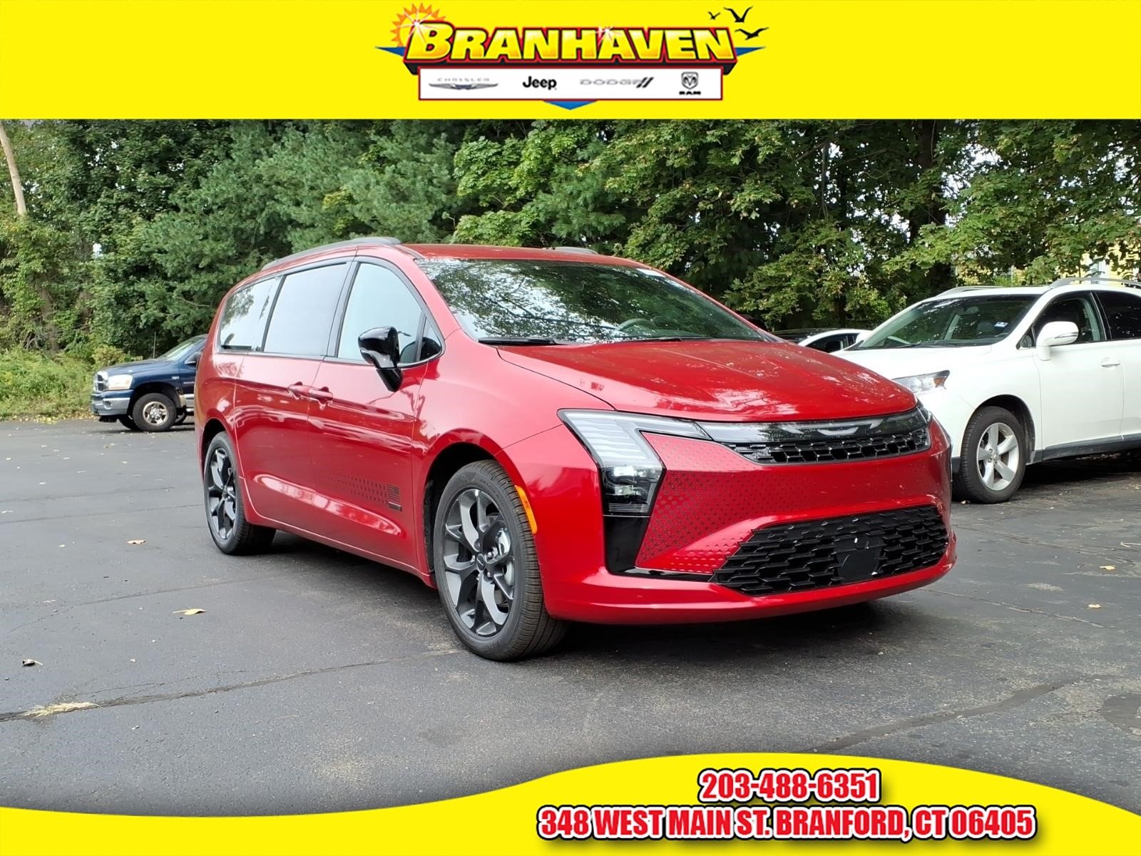 2027 Chrysler Pacifica Select