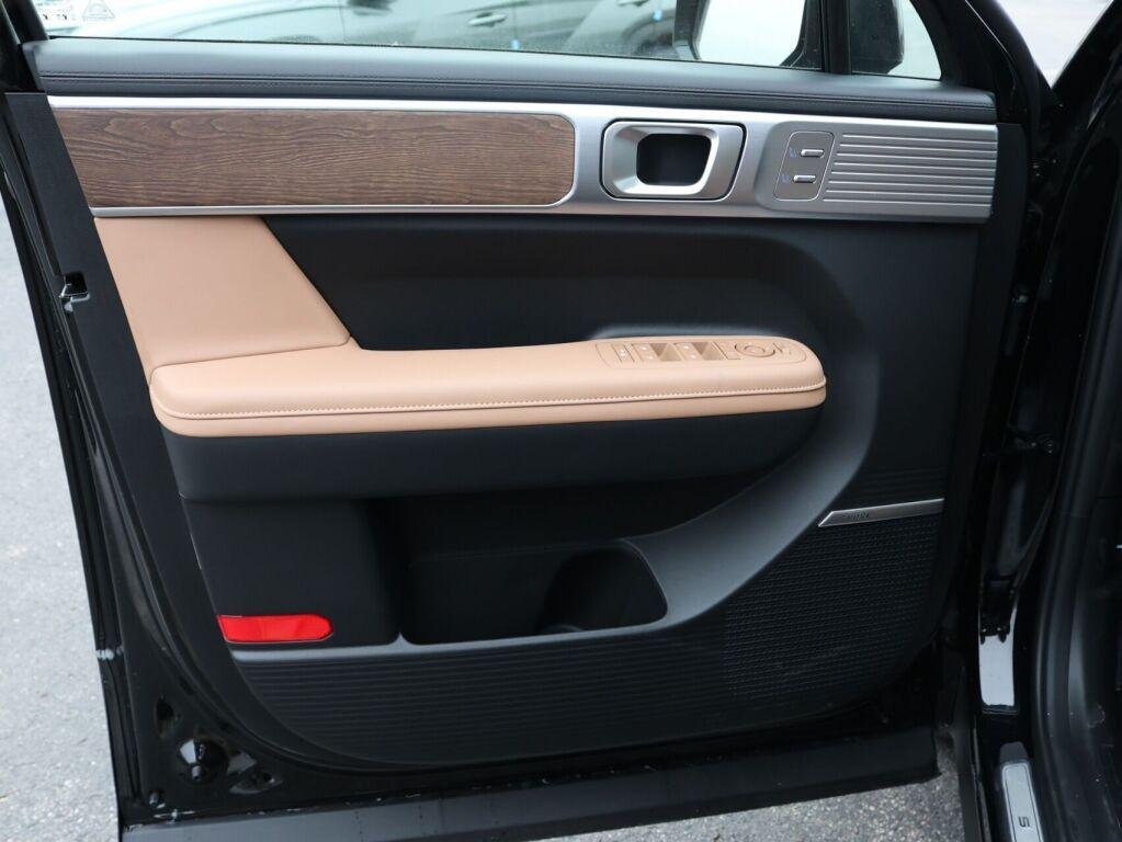 New 2026 Black Hyundai Calligraphy AWD image 22