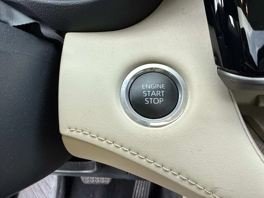 Used 2024  Toyota Limited image 37