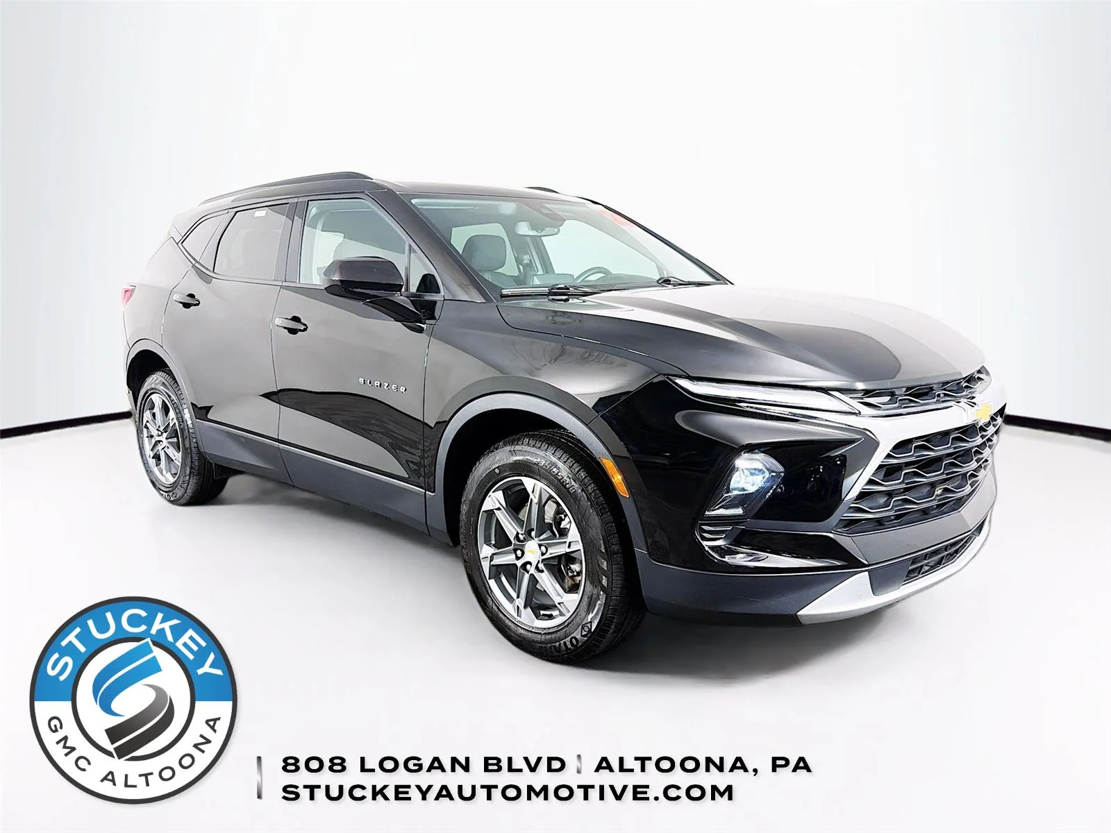 2023 Chevrolet Blazer 2.0T 2LT AWD's photo