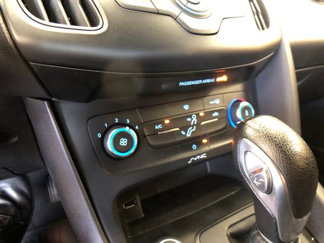 Used 2015 Oxford White Ford S image 17