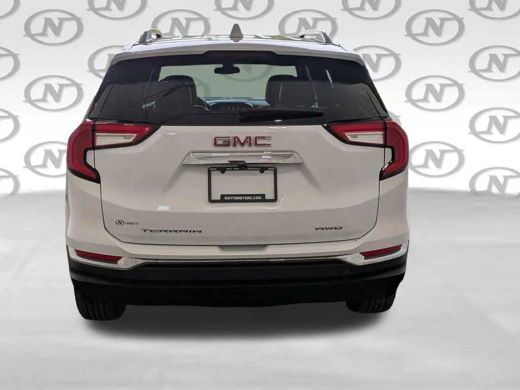 Used 2023 Summit White GMC SLT image 31