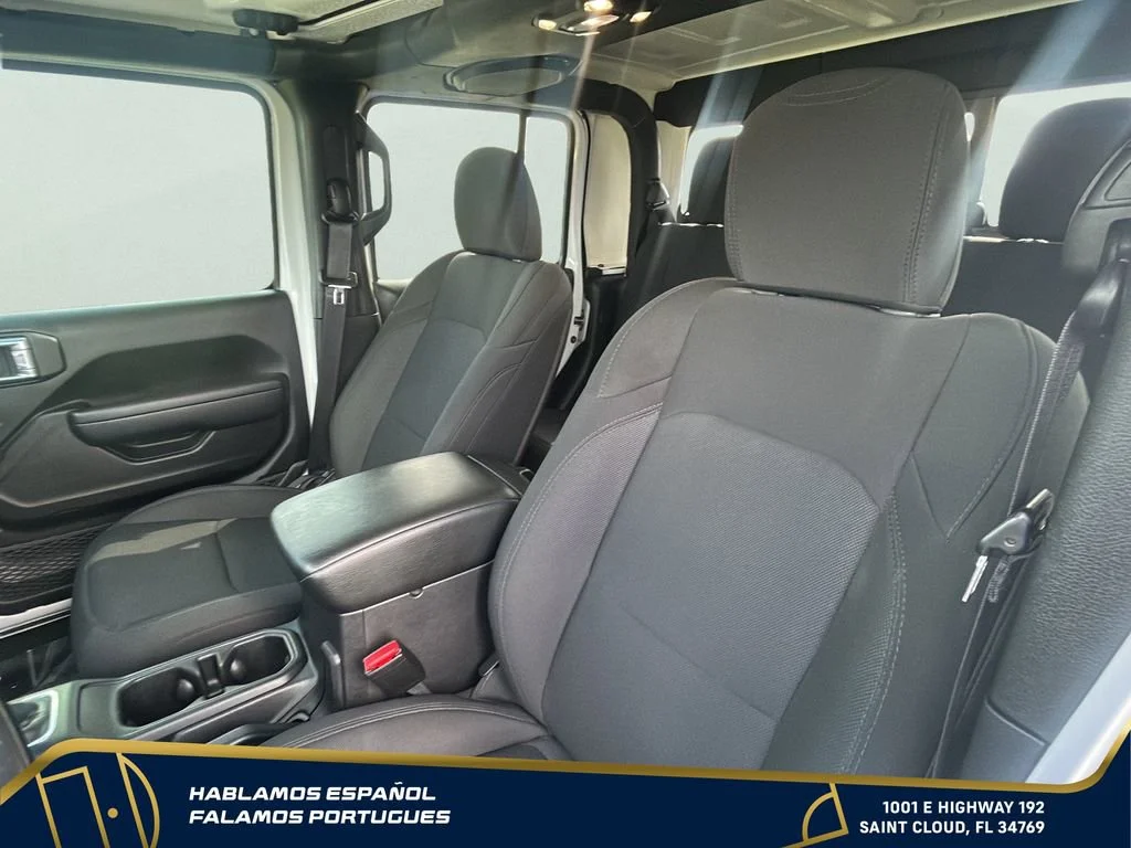 Used 2022  Jeep Willys image 16