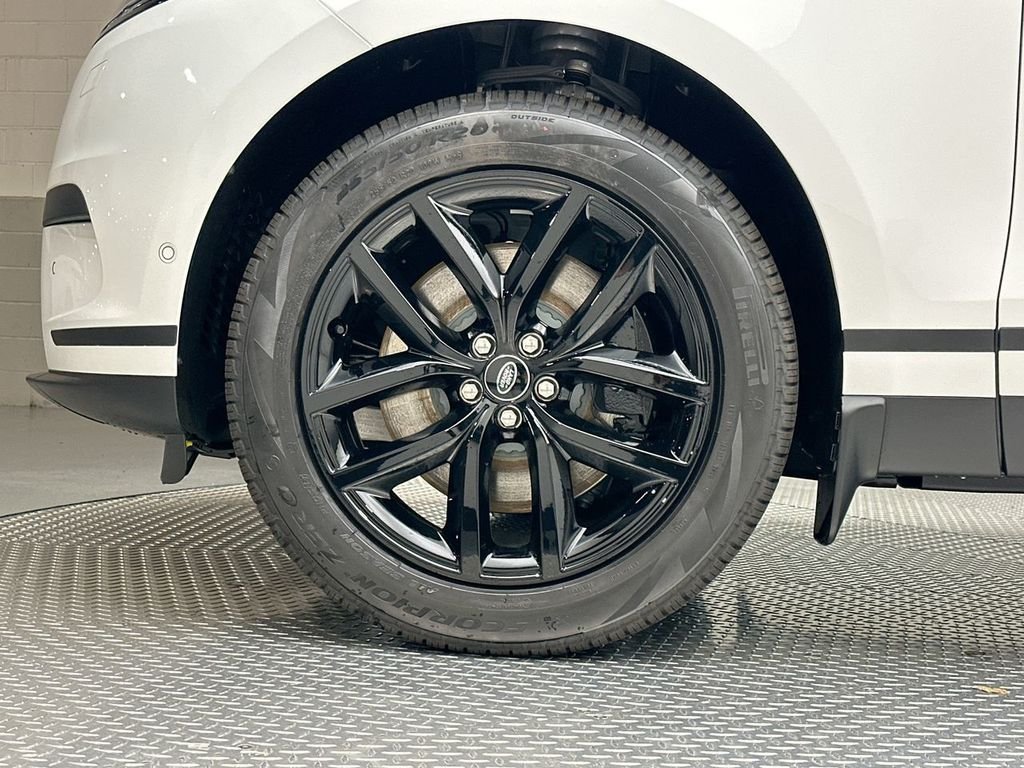New 2026 Fuji White Land Rover S image 5