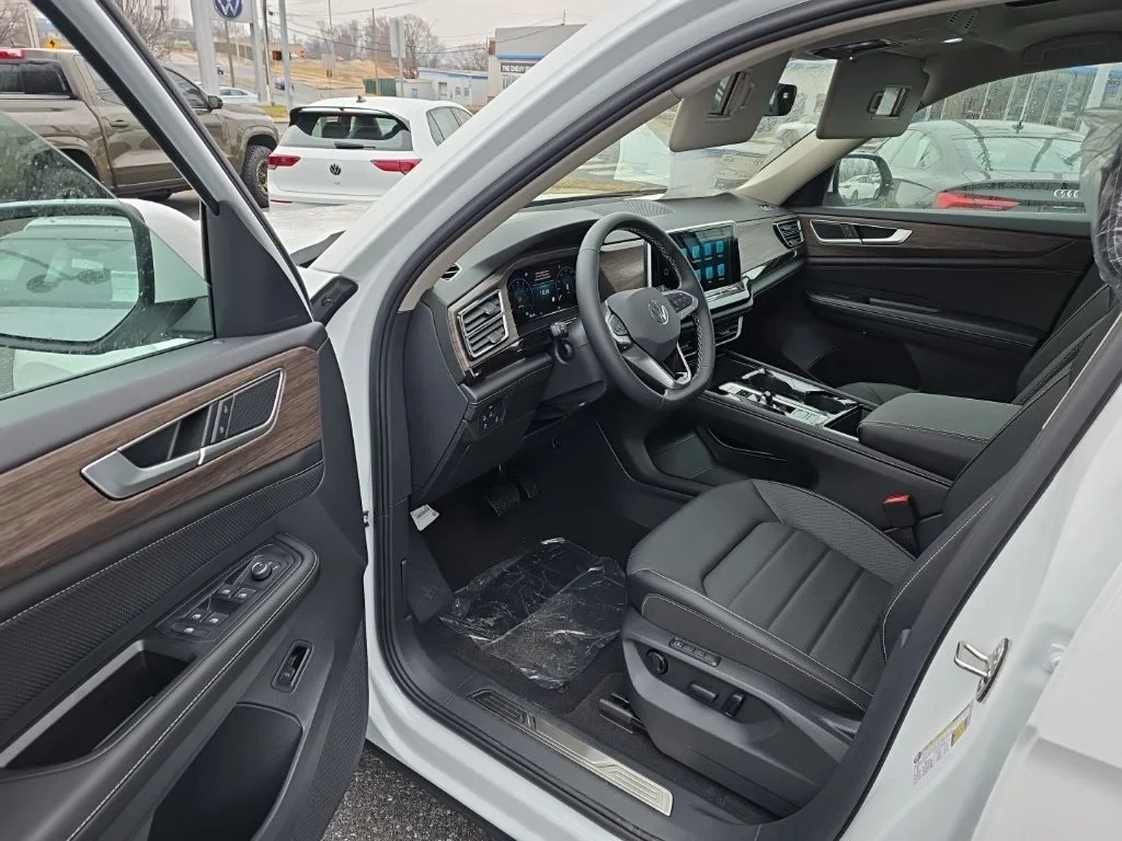 2026 Volkswagen Atlas SEL - Photo 9