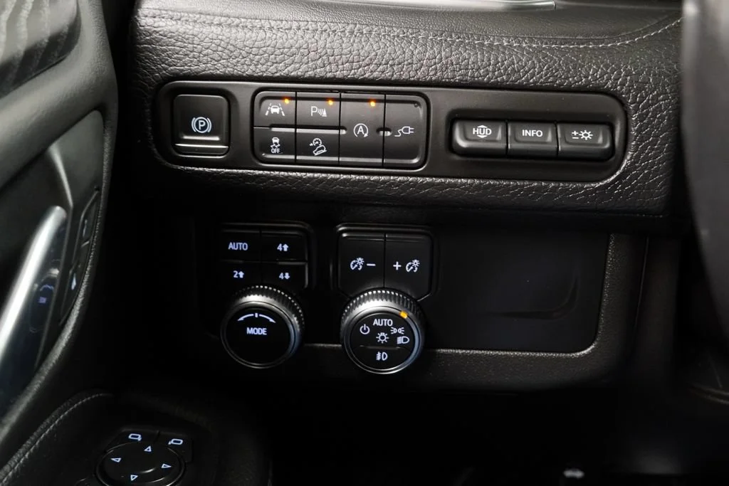 Used 2021 SATIN STEEL METALLIC GMC Denali image 24