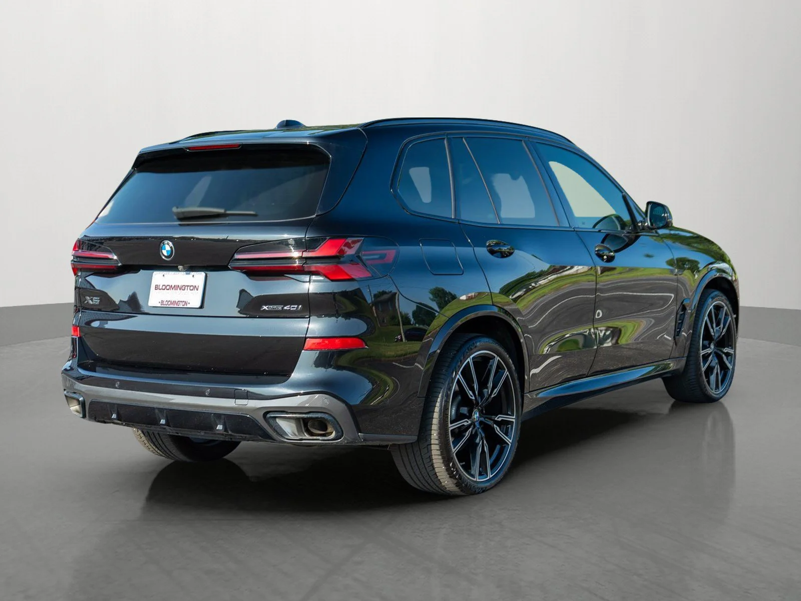 Used 2024  BMW xDrive40i image 7