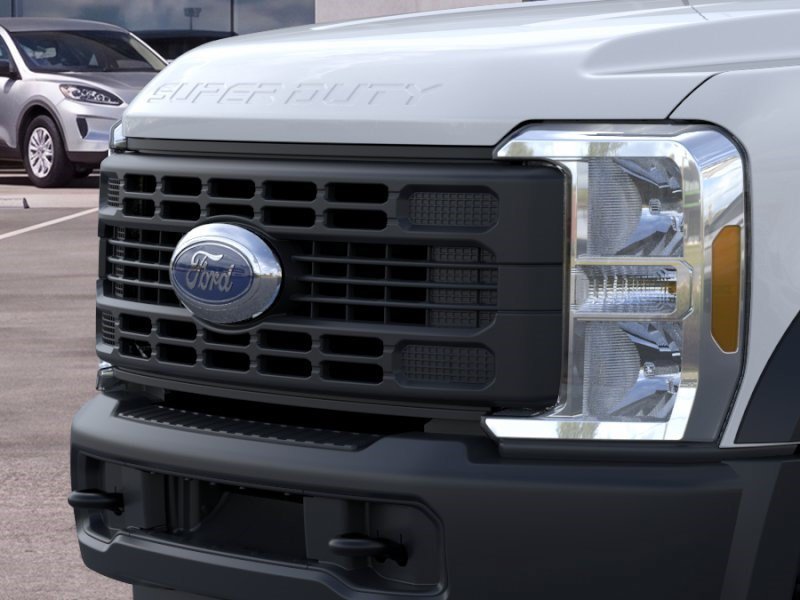 New 2026 Oxford White Ford CHAS/C image 18