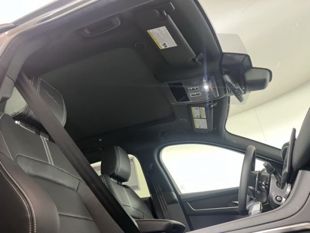 2026 Jaguar F-Pace R-Dynamic S - Photo 18