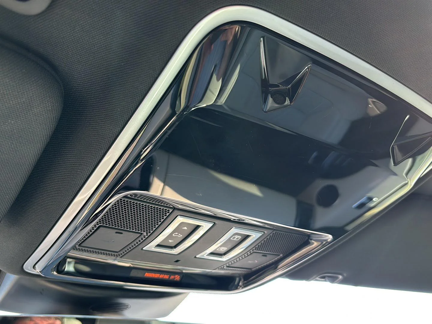 Used 2021 Eiger Grey Land Rover HSE Silver Edition image 21