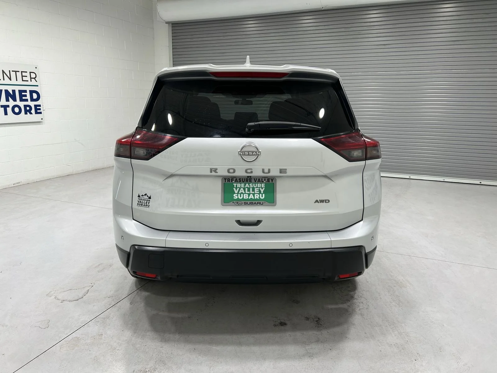 Used 2025 Silver Nissan SV image 7