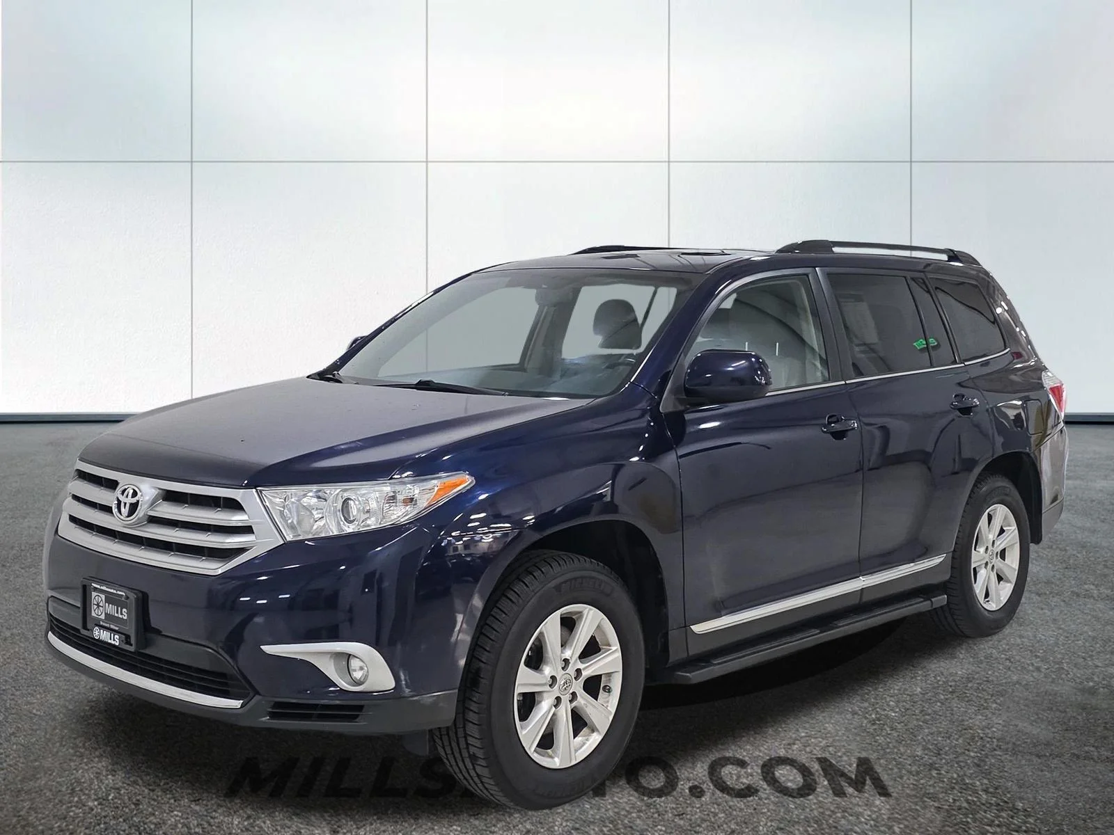 Used 2013 Toyota Highlander  with VIN 5TDBK3EH4DS232767 for sale in Willmar, Minnesota