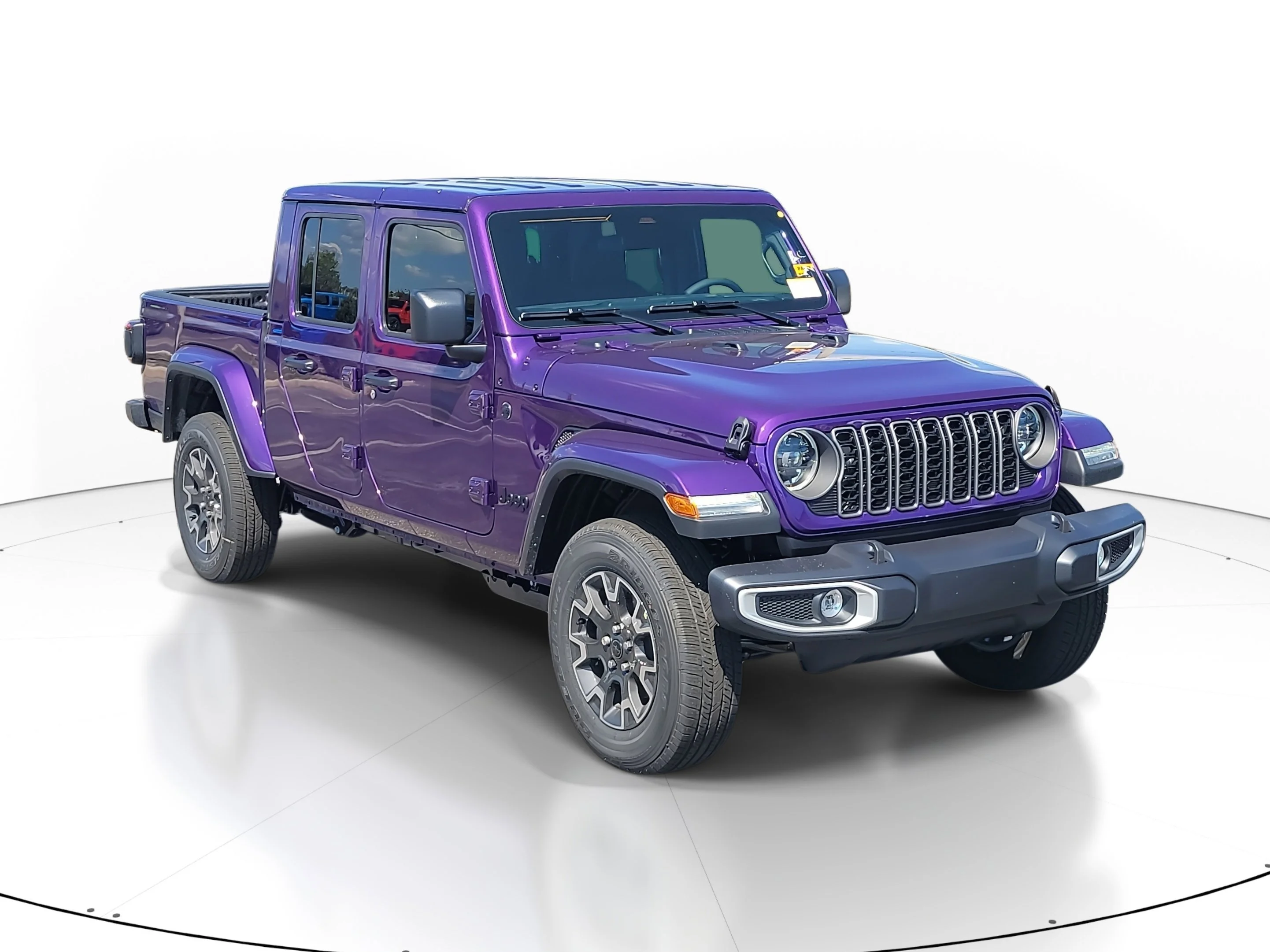 New 2026 Reign Jeep Sahara image 2