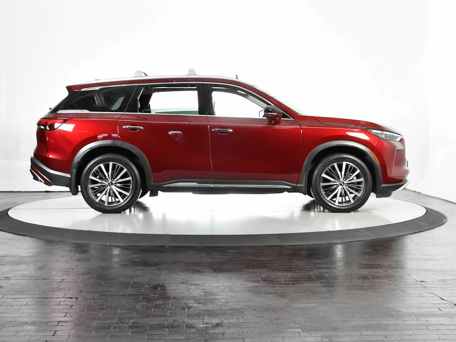 Used 2022 Deep Bordeaux INFINITI SENSORY image 7