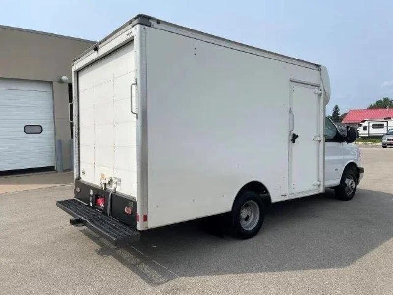 Used 2020 Summit White Chevrolet Work Van image 5