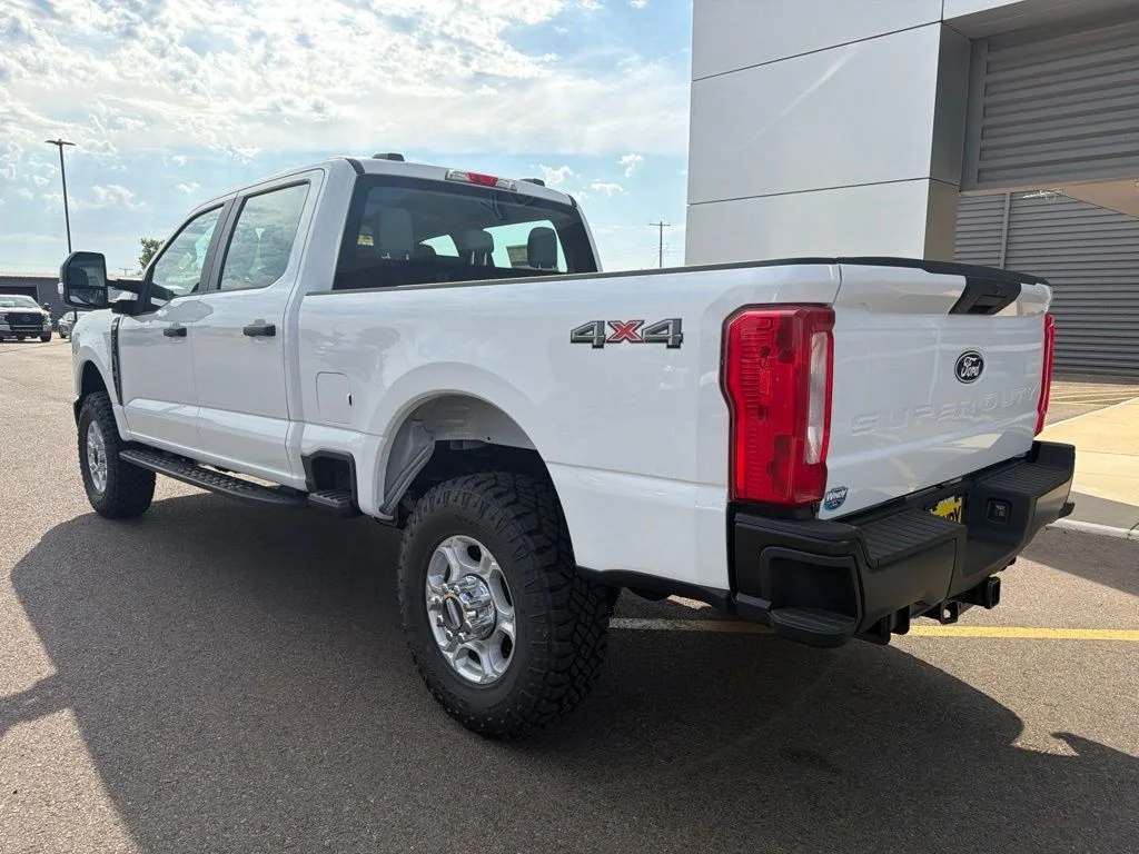 New 2027 Oxford White Ford F-250® XL image 9