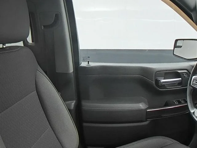 Used 2020 White Chevrolet LT image 34