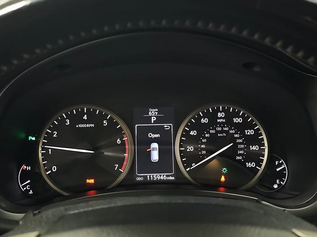 Used 2017 Silver Lexus 200t image 21