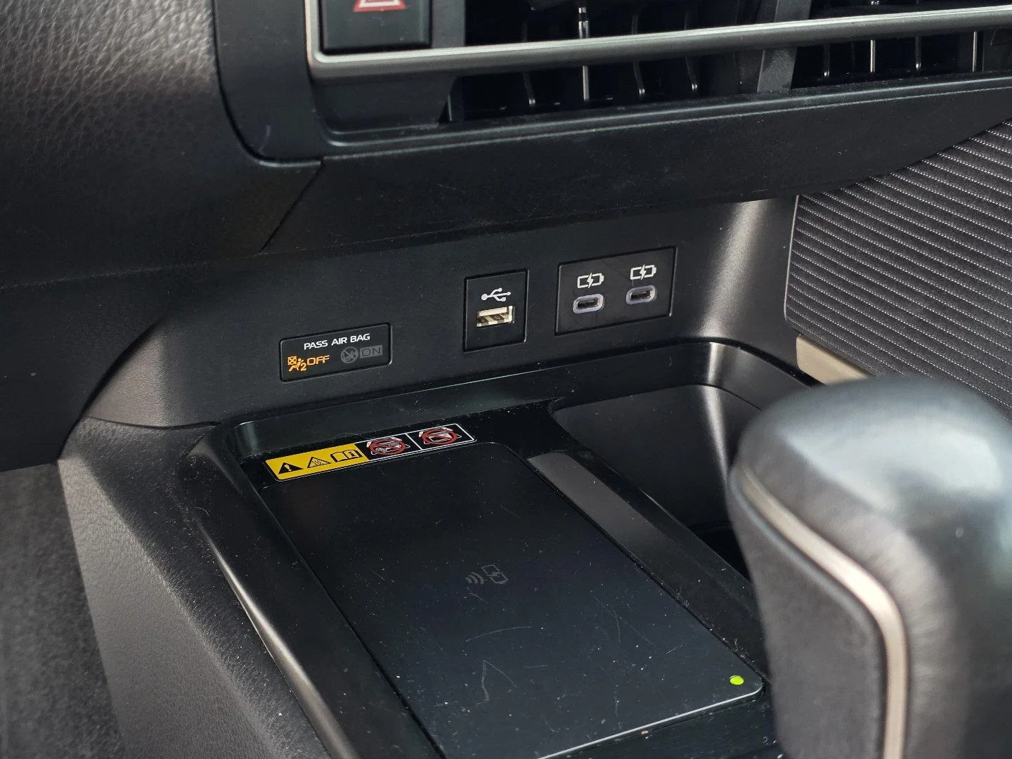Used 2025 Ice Cap Toyota SE image 19