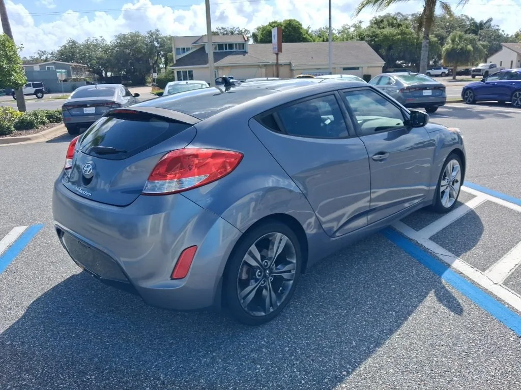 Used 2017 Gray Hyundai Value Edition image 6