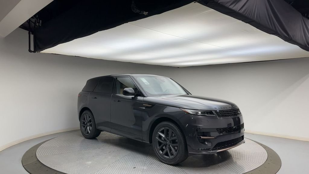 Certified Used 2025 Carpathian Gray Premium Metallic Land Rover Dynamic SE image 2
