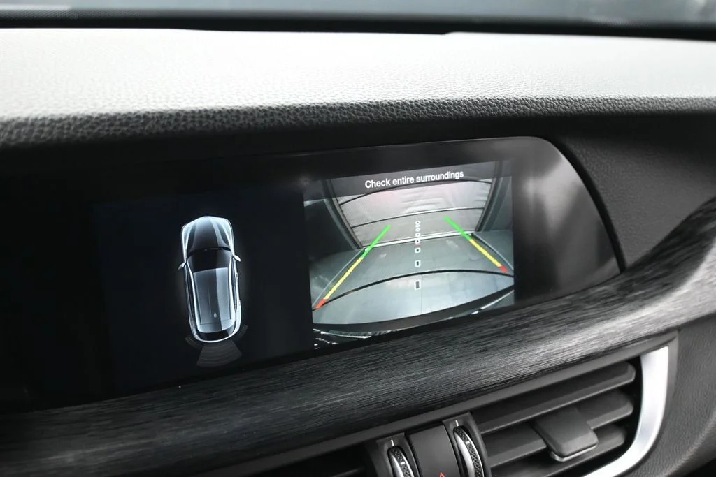 Used 2020 Gray Alfa Romeo Base image 14