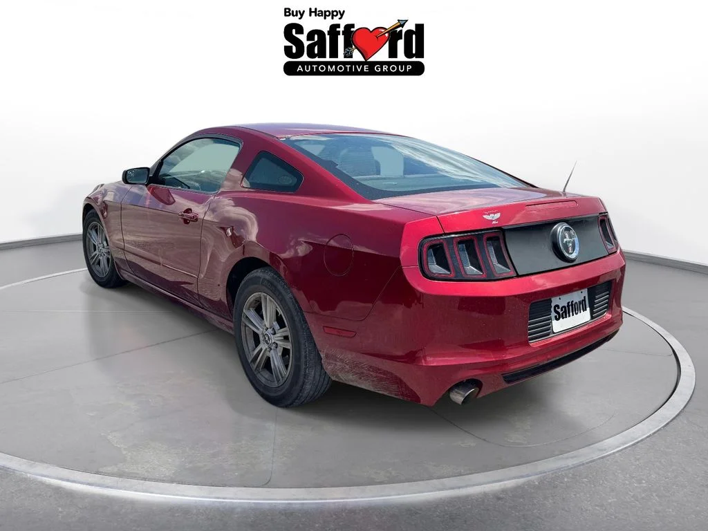 Used 2014 Red Ford V6 image 7