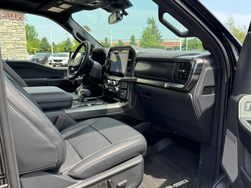 2025 Ford F-150 Lariat - Photo 10
