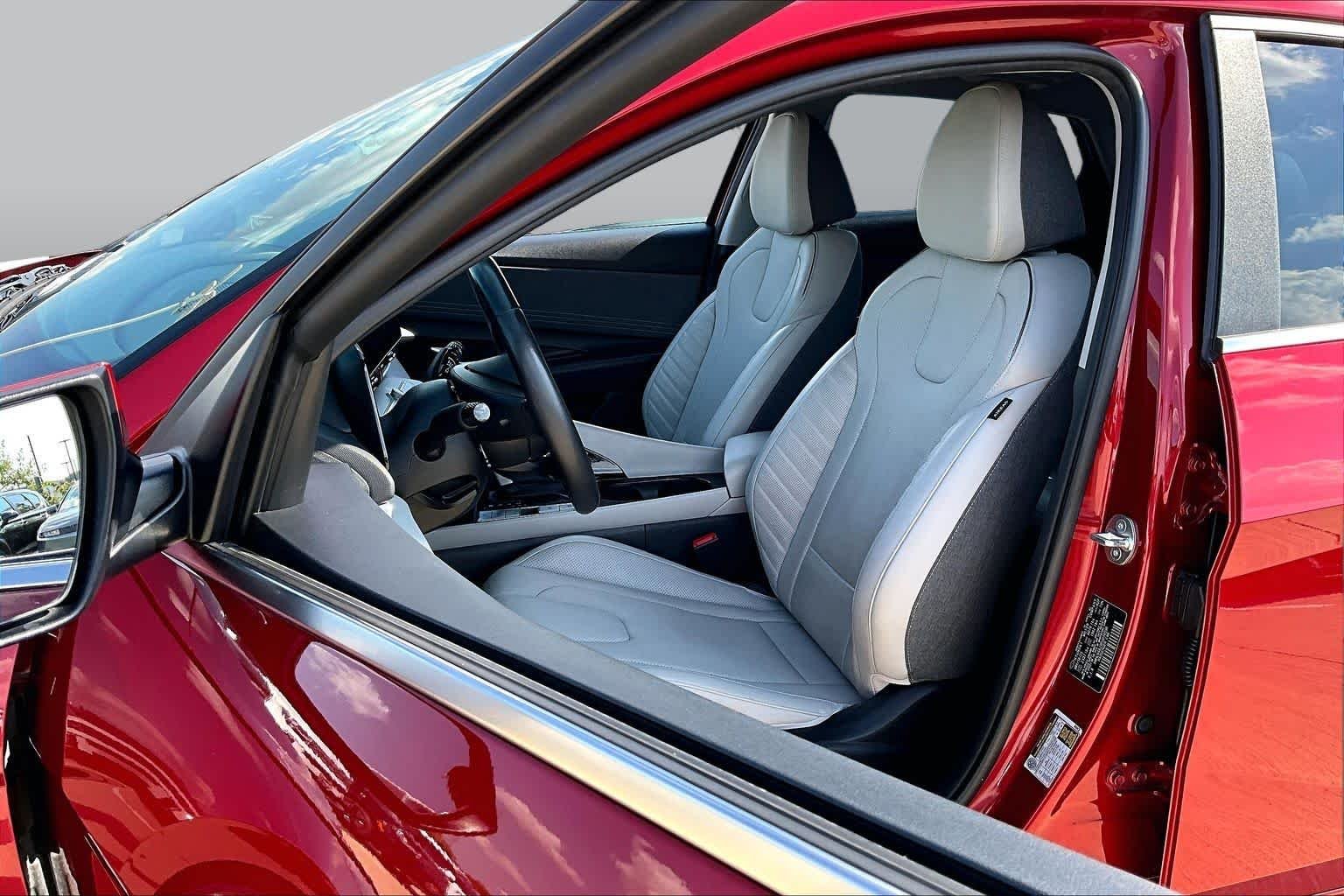 Used 2023 Ultimate Red Hyundai Limited image 8