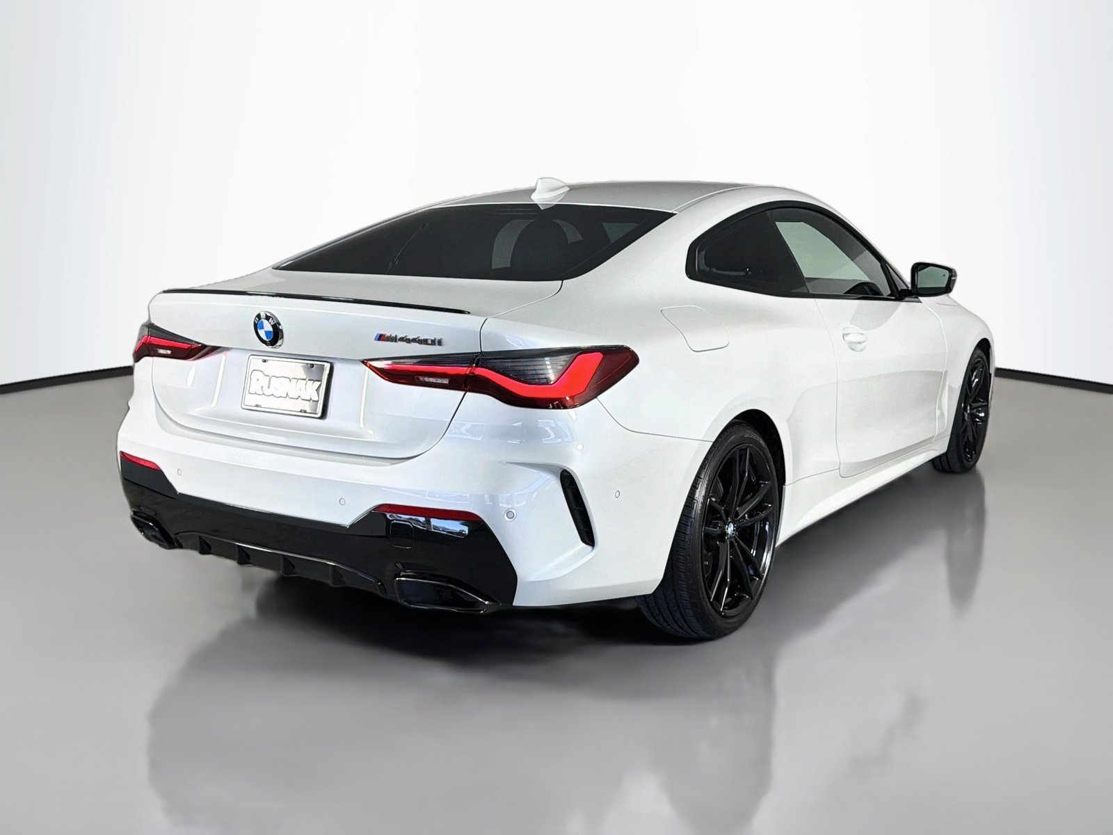 Certified Used 2023 Mineral White Metallic BMW M440i image 7