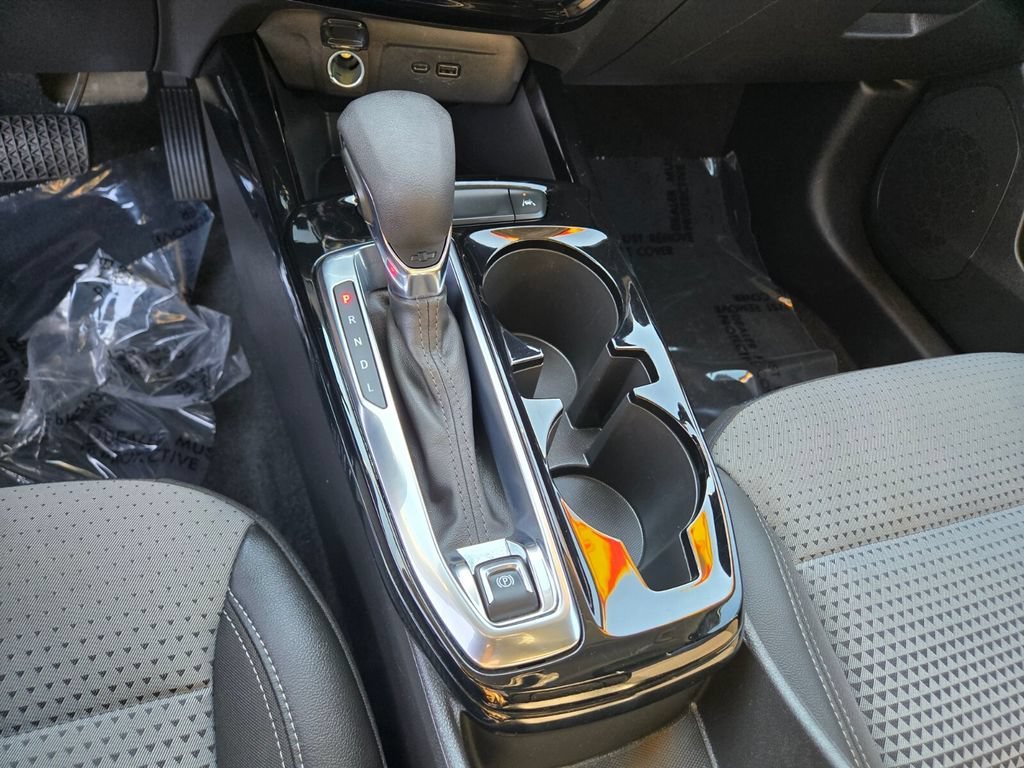 2025 Chevrolet Trax LT - Photo 22