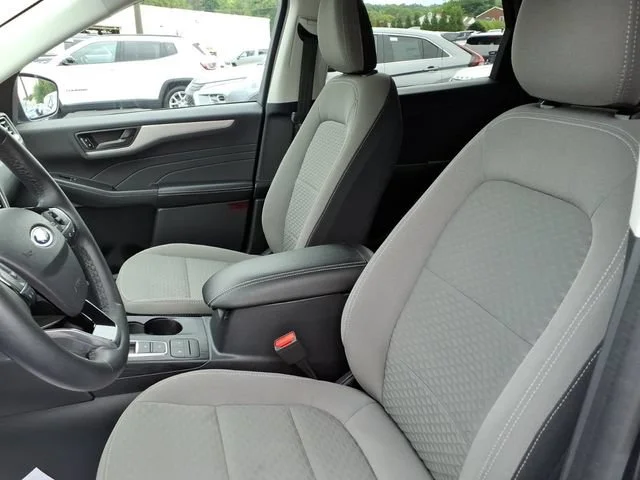 2022 Ford Escape SE - Photo 10