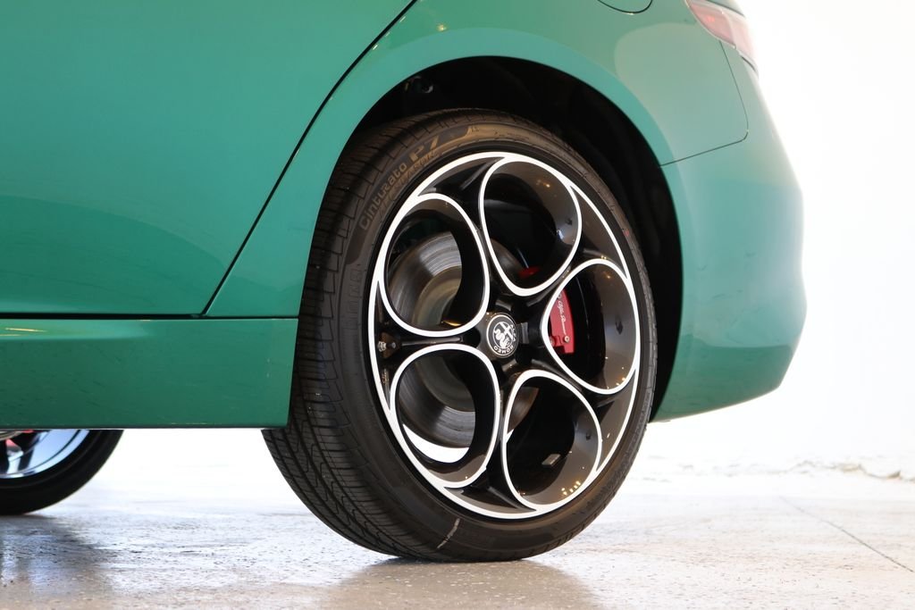 2025 Alfa Romeo Giulia Base - Photo 30